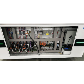Laserski rezač metala FIBER 3000W 130x250cm + dodatna oprema